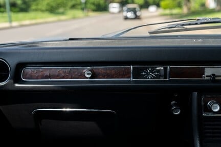 BMW E3 3.3L 21