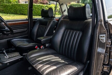 BMW E3 3.3L 23