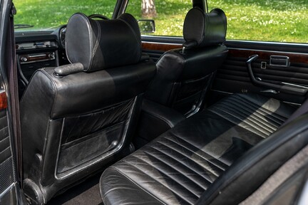 BMW E3 3.3L 24