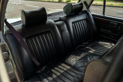 BMW E3 3.3L 25
