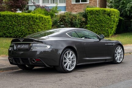 Aston Martin DBS V12 3