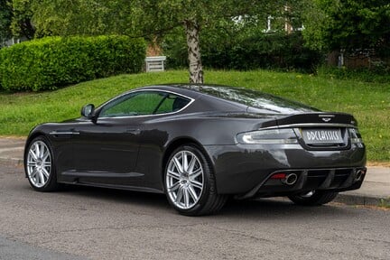 Aston Martin DBS V12 4