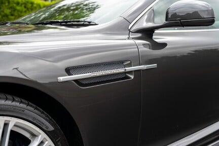 Aston Martin DBS V12 10