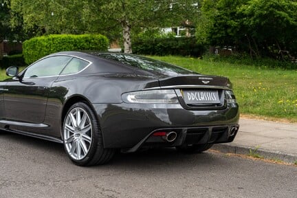 Aston Martin DBS V12 14