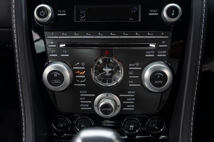 Aston Martin DBS V12 22
