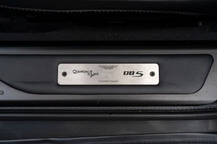 Aston Martin DBS V12 33