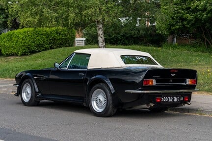 Aston Martin Vantage Volante 8