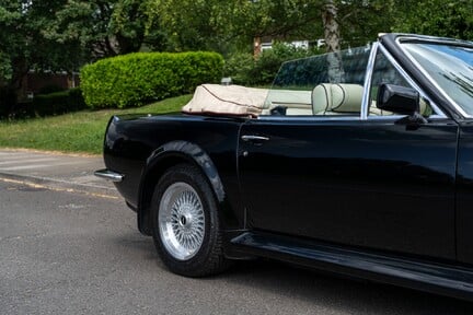 Aston Martin Vantage Volante 14