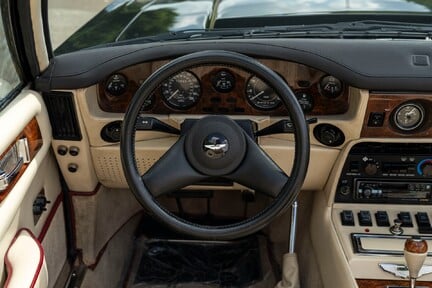 Aston Martin Vantage Volante 18