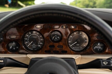 Aston Martin Vantage Volante 19