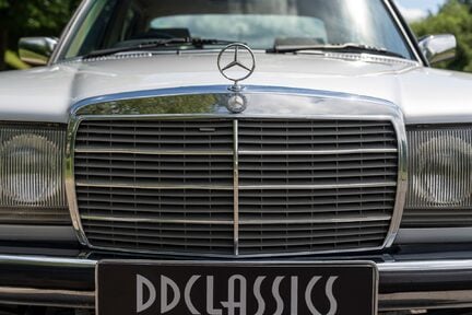 Mercedes-Benz E Class 280 E 7