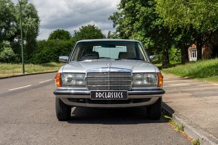 Mercedes-Benz E Class 280 E 5