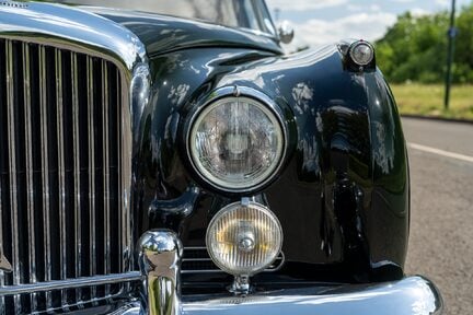 Bentley S2 Continental By H.J.Mulliner 9