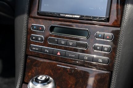 Bentley Azure T 22