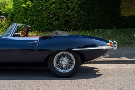 Jaguar E-Type 3.8 Roadster 10