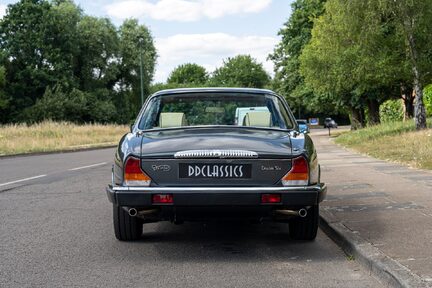 Daimler Double Six 6