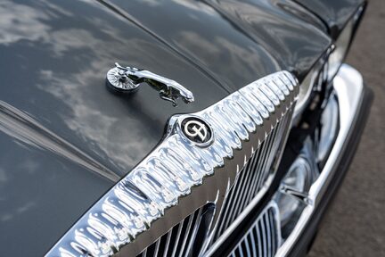 Daimler Double Six 8