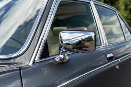 Daimler Double Six 10