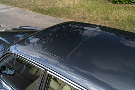 Daimler Double Six 11