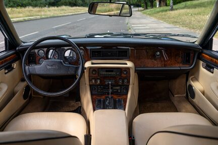 Daimler Double Six 15