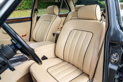 Daimler Double Six 20