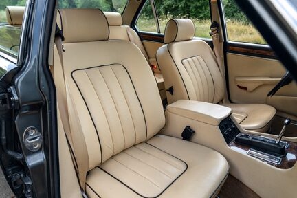 Daimler Double Six 21