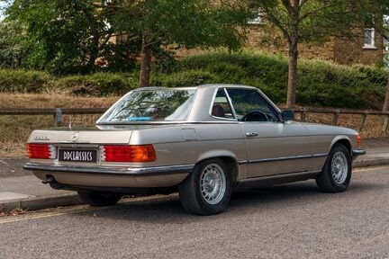 Mercedes-Benz SL Series 380 SL 3