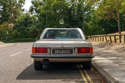 Mercedes-Benz SL Series 380 SL 6