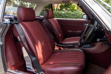 Mercedes-Benz SL Series 380 SL 21