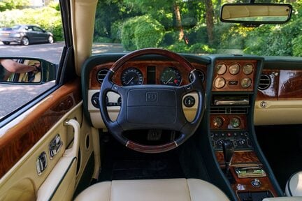 Bentley Continental R 12