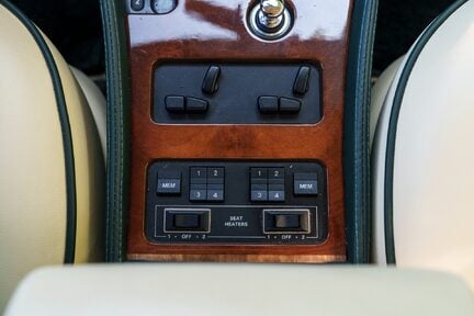 Bentley Continental R 19