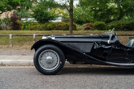 Jaguar SS100 11