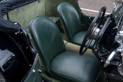 Jaguar SS100 21