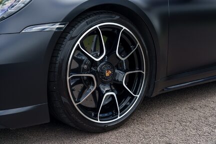 Porsche 911 TURBO S PDK 11
