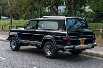 Jeep Cherokee Laredo 4