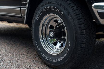 Jeep Cherokee Laredo 9