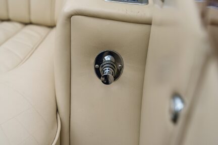Bentley R Type Drophead Coupé By H.J.Mulliner 29