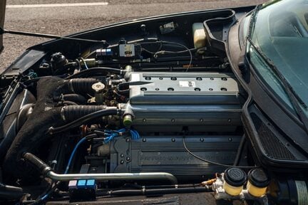 Aston Martin Virage 26