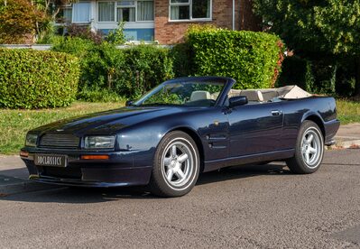 Aston Martin Virage 