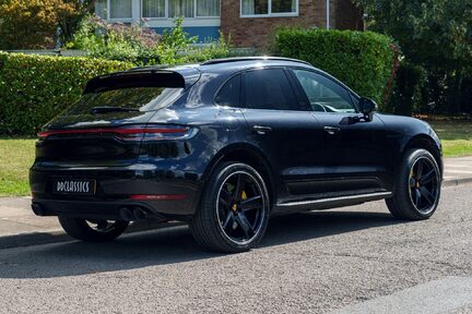 Porsche Macan Turbo PDK 3
