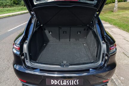 Porsche Macan Turbo PDK 28