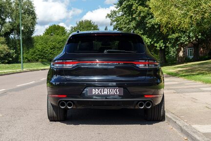 Porsche Macan Turbo PDK 6