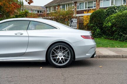Mercedes-Benz S63 Bi-Turbo Coupe 14