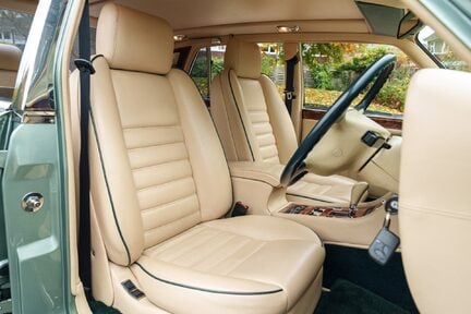 Bentley Brooklands Saloon 23