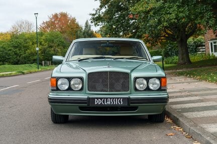 Bentley Brooklands Saloon 5