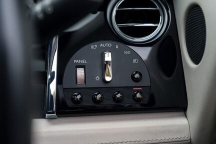 Rolls-Royce Wraith V12 16