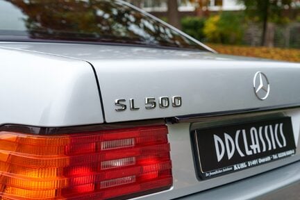 Mercedes-Benz SL Series SL500 12