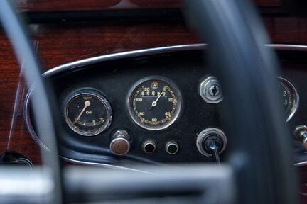 Mercedes-Benz 220 W21 18