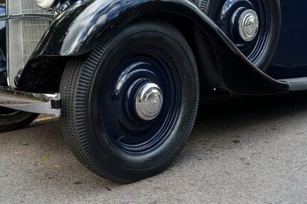 Mercedes-Benz 220 W21 10