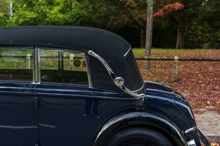 Mercedes-Benz 220 W21 12